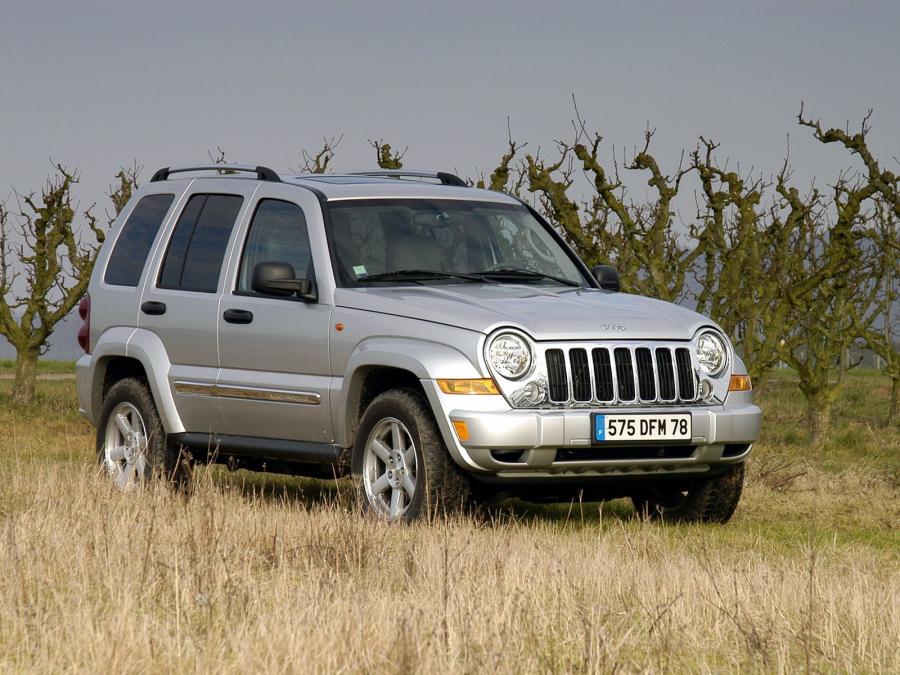  Jeep Cherokee 2005 года  (фото 3 из 8)